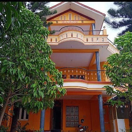 Imperial Inn - Haroz Kuttālam Exterior photo